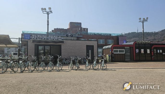 행궁동 공영자전거대여소 전경